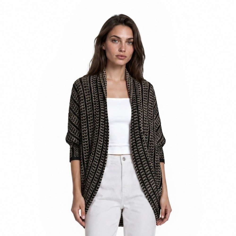 Moth Anthropologie Shrug‎ Sweater Women's Size Small Black Cream Batwing Wool